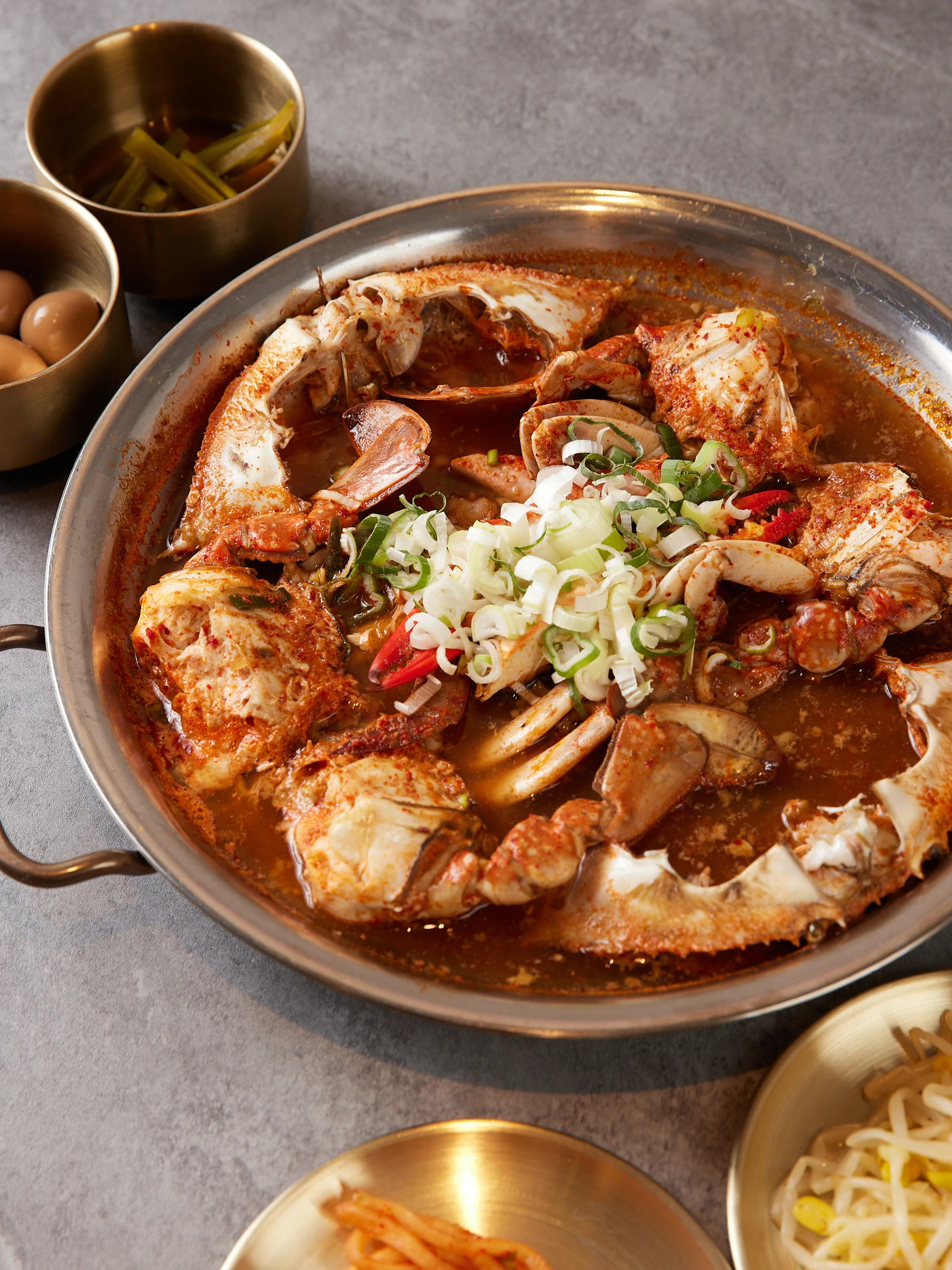 Crab stew at Sinsa Kkotgedang