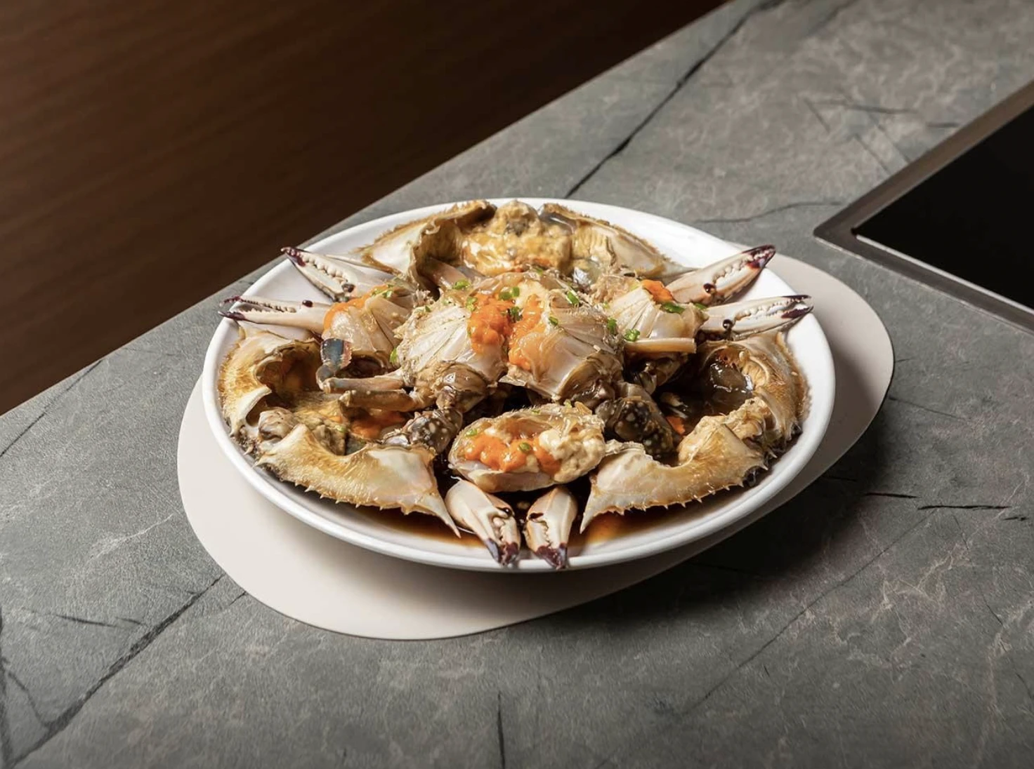 Soy-marinated crab at Sinsa Kkotgedang